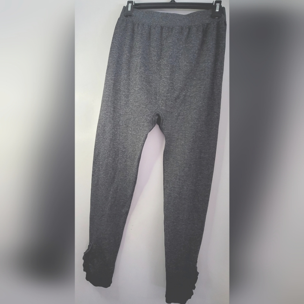 Lane Bryant Spandex Leggins, Size C/D , Ruffles On Bottom, Very Cute!